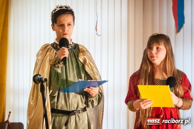 Zdjęcie w galerii na portalu naszraciborz.pl: Święto Patronów w Szkole Podstawowej nr 18 im. Książąt Raciborskich wiadomości z regionu