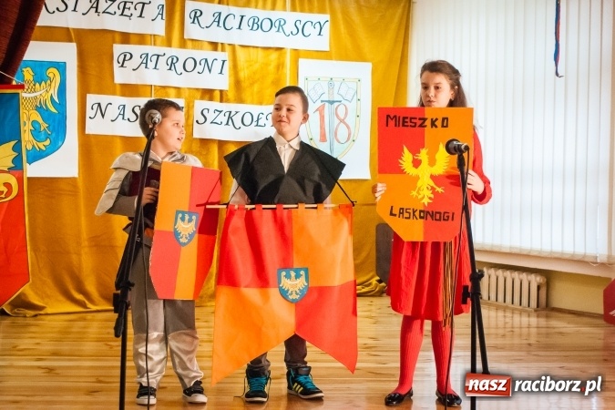 Zdjęcie w galerii na portalu naszraciborz.pl: Święto Patronów w Szkole Podstawowej nr 18 im. Książąt Raciborskich wiadomości z regionu