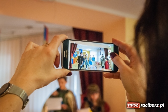 Zdjęcie w galerii na portalu naszraciborz.pl: Święto Patronów w Szkole Podstawowej nr 18 im. Książąt Raciborskich wiadomości z regionu