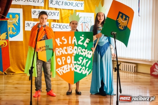 Zdjęcie w galerii na portalu naszraciborz.pl: Święto Patronów w Szkole Podstawowej nr 18 im. Książąt Raciborskich wiadomości z regionu