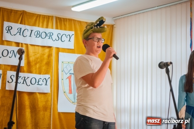 Zdjęcie w galerii na portalu naszraciborz.pl: Święto Patronów w Szkole Podstawowej nr 18 im. Książąt Raciborskich wiadomości z regionu