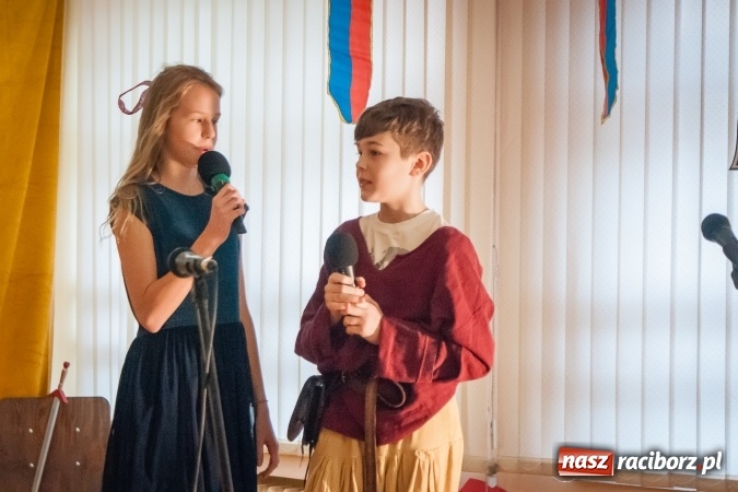 Zdjęcie w galerii na portalu naszraciborz.pl: Święto Patronów w Szkole Podstawowej nr 18 im. Książąt Raciborskich wiadomości z regionu