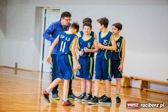 Zdjęcie w galerii na portalu naszraciborz.pl: Mini koszykówka chłopców szkół podstawowych wiadomości z regionu