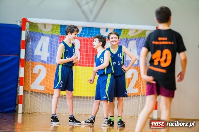 Zdjęcie w galerii na portalu naszraciborz.pl: Mini koszykówka chłopców szkół podstawowych wiadomości z regionu