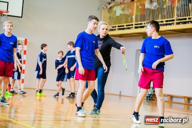 Zdjęcie w galerii na portalu naszraciborz.pl: Mini koszykówka chłopców szkół podstawowych wiadomości z regionu