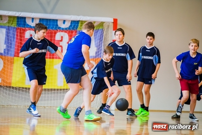 Zdjęcie w galerii na portalu naszraciborz.pl: Mini koszykówka chłopców szkół podstawowych wiadomości z regionu