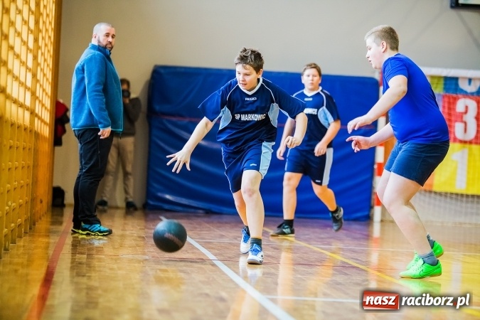 Zdjęcie w galerii na portalu naszraciborz.pl: Mini koszykówka chłopców szkół podstawowych wiadomości z regionu