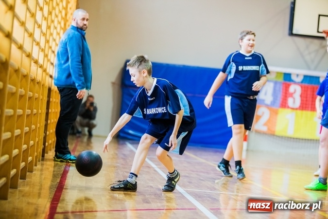 Zdjęcie w galerii na portalu naszraciborz.pl: Mini koszykówka chłopców szkół podstawowych wiadomości z regionu