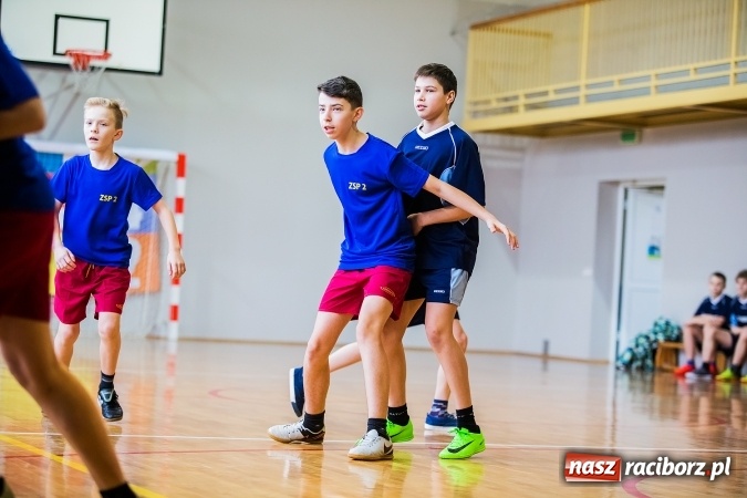 Zdjęcie w galerii na portalu naszraciborz.pl: Mini koszykówka chłopców szkół podstawowych wiadomości z regionu