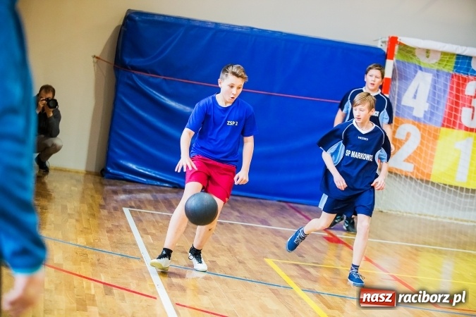 Zdjęcie w galerii na portalu naszraciborz.pl: Mini koszykówka chłopców szkół podstawowych wiadomości z regionu