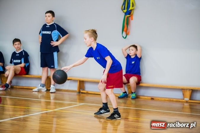 Zdjęcie w galerii na portalu naszraciborz.pl: Mini koszykówka chłopców szkół podstawowych wiadomości z regionu