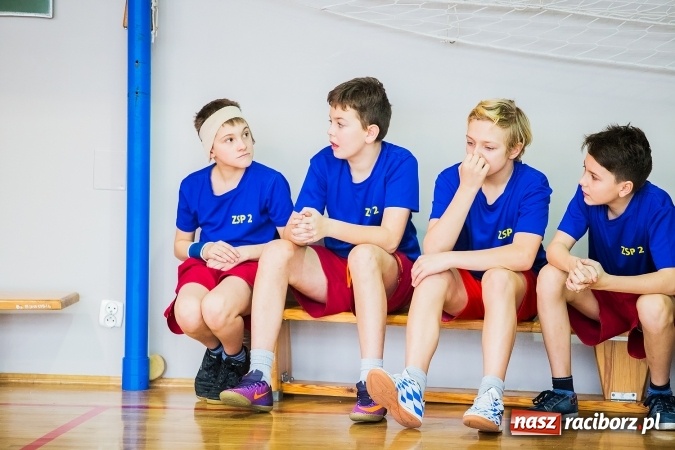 Zdjęcie w galerii na portalu naszraciborz.pl: Mini koszykówka chłopców szkół podstawowych wiadomości z regionu