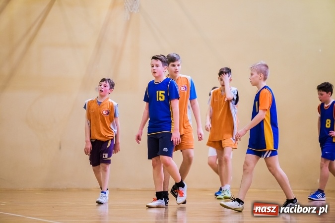 Zdjęcie w galerii na portalu naszraciborz.pl: Mini koszykówka chłopców szkół podstawowych wiadomości z regionu