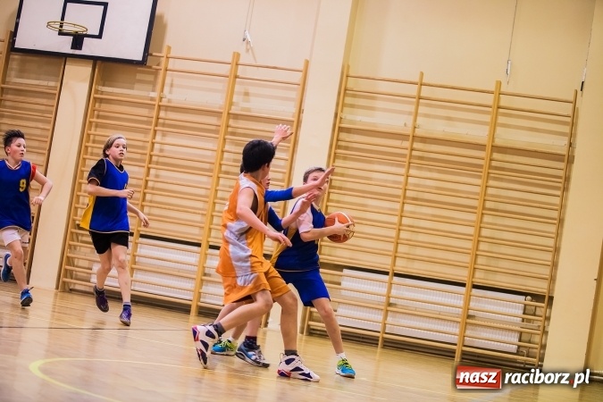 Zdjęcie w galerii na portalu naszraciborz.pl: Mini koszykówka chłopców szkół podstawowych wiadomości z regionu