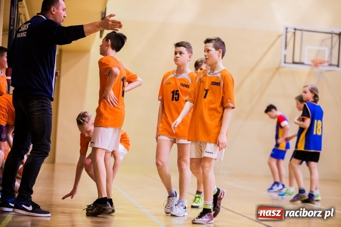 Zdjęcie w galerii na portalu naszraciborz.pl: Mini koszykówka chłopców szkół podstawowych wiadomości z regionu