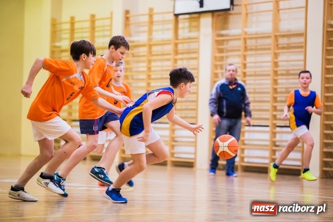 Zdjęcie w galerii na portalu naszraciborz.pl: Mini koszykówka chłopców szkół podstawowych wiadomości z regionu