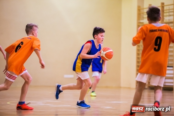 Zdjęcie w galerii na portalu naszraciborz.pl: Mini koszykówka chłopców szkół podstawowych wiadomości z regionu