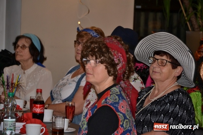 Zdjęcie w galerii na portalu naszraciborz.pl: Babski comber. Oj, co to się działo w tym Tworkowie  wiadomości z regionu