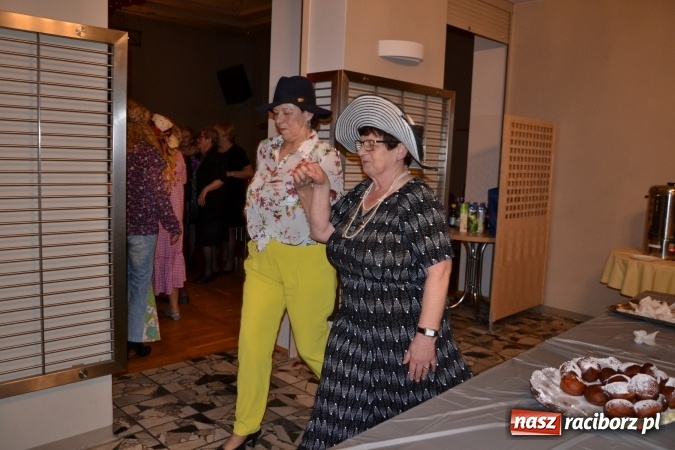 Zdjęcie w galerii na portalu naszraciborz.pl: Babski comber. Oj, co to się działo w tym Tworkowie  wiadomości z regionu