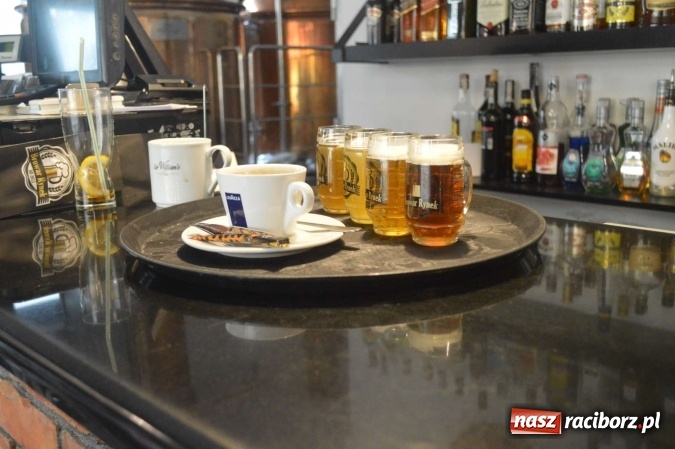 Zdjęcie w galerii na portalu naszraciborz.pl: Blogerzy podróżują pociągami Kolei Śląskich. Na pierwszą wycieczkę wybrali się do Raciborza wiadomości z regionu