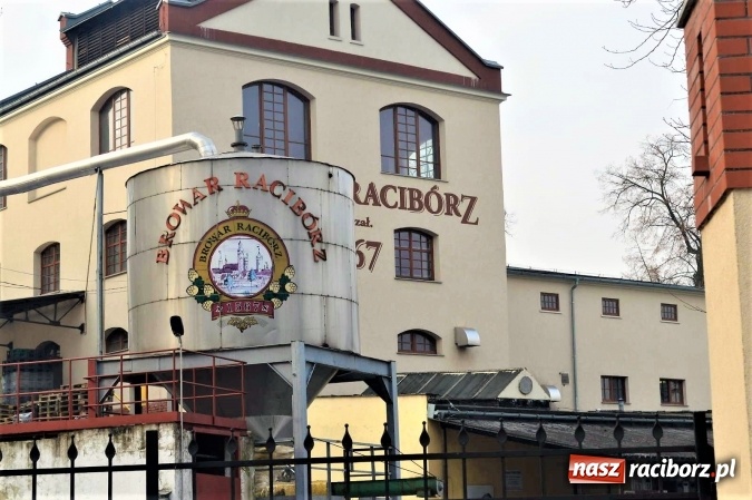 Zdjęcie w galerii na portalu naszraciborz.pl: Blogerzy podróżują pociągami Kolei Śląskich. Na pierwszą wycieczkę wybrali się do Raciborza wiadomości z regionu