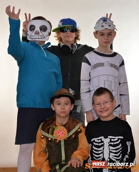 Zdjęcie w galerii na portalu naszraciborz.pl: Bal nad balami w Szkole Podstawowej nr 4  wiadomości z regionu