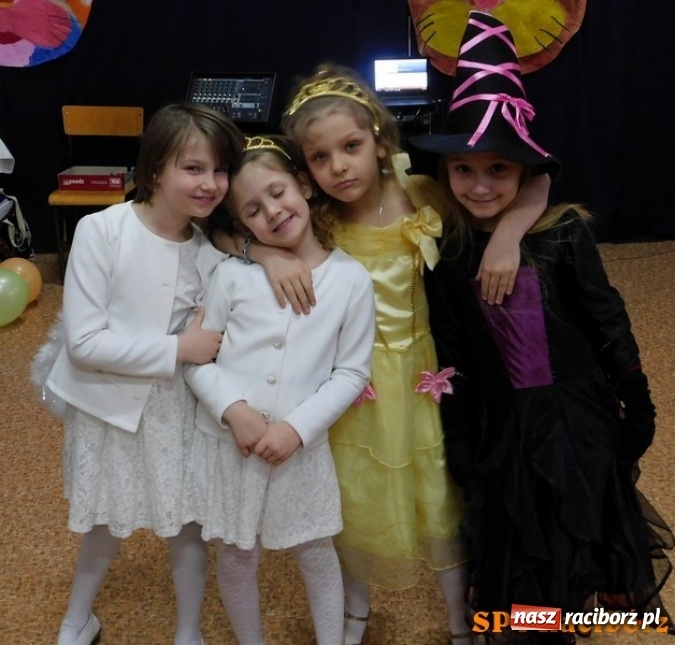 Zdjęcie w galerii na portalu naszraciborz.pl: Bal nad balami w Szkole Podstawowej nr 4  wiadomości z regionu