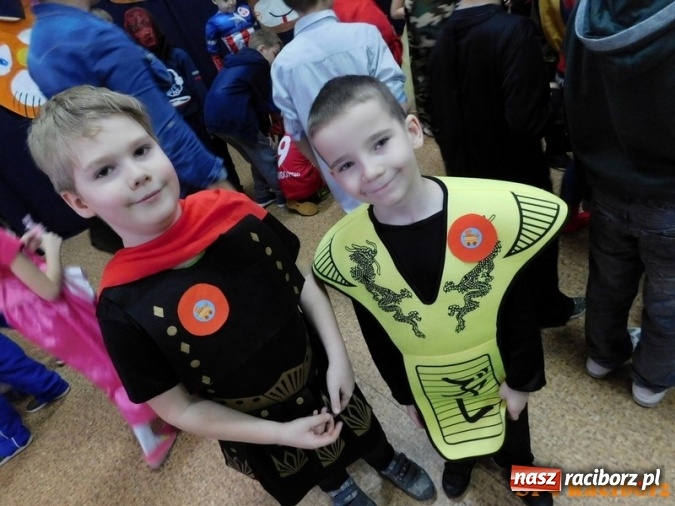 Zdjęcie w galerii na portalu naszraciborz.pl: Bal nad balami w Szkole Podstawowej nr 4  wiadomości z regionu