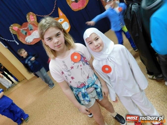 Zdjęcie w galerii na portalu naszraciborz.pl: Bal nad balami w Szkole Podstawowej nr 4  wiadomości z regionu