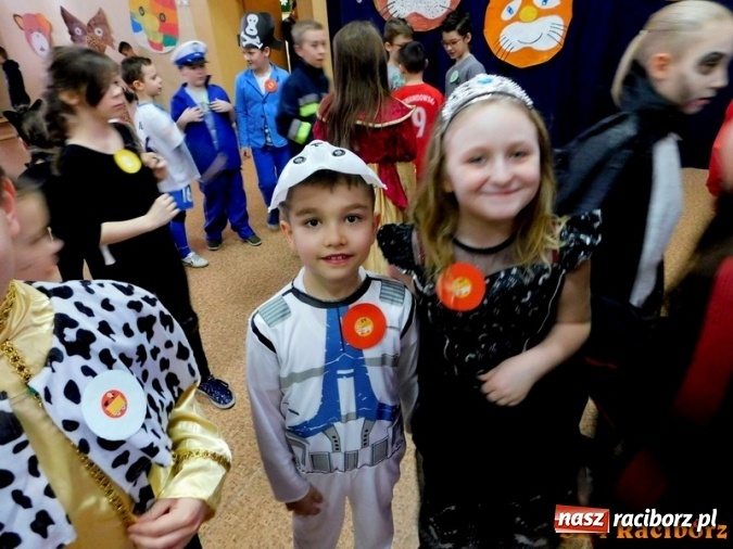 Zdjęcie w galerii na portalu naszraciborz.pl: Bal nad balami w Szkole Podstawowej nr 4  wiadomości z regionu