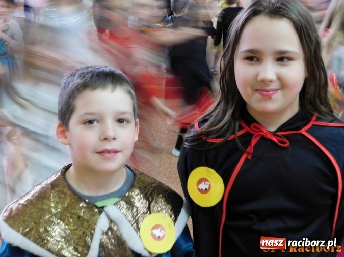 Zdjęcie w galerii na portalu naszraciborz.pl: Bal nad balami w Szkole Podstawowej nr 4  wiadomości z regionu