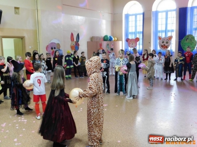 Zdjęcie w galerii na portalu naszraciborz.pl: Bal nad balami w Szkole Podstawowej nr 4  wiadomości z regionu