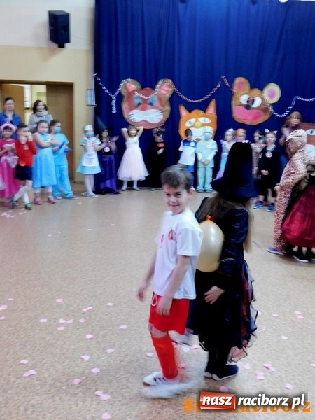 Zdjęcie w galerii na portalu naszraciborz.pl: Bal nad balami w Szkole Podstawowej nr 4  wiadomości z regionu