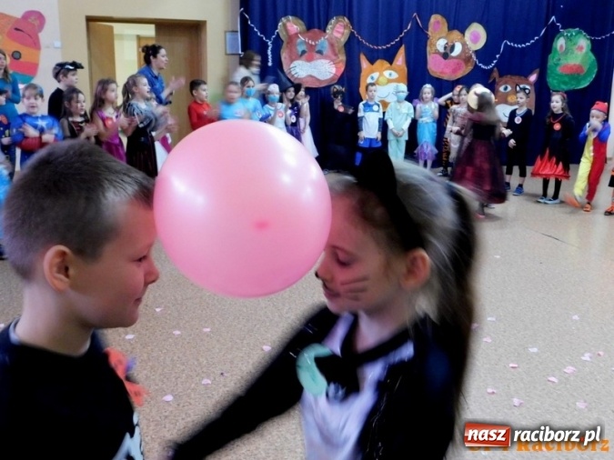 Zdjęcie w galerii na portalu naszraciborz.pl: Bal nad balami w Szkole Podstawowej nr 4  wiadomości z regionu
