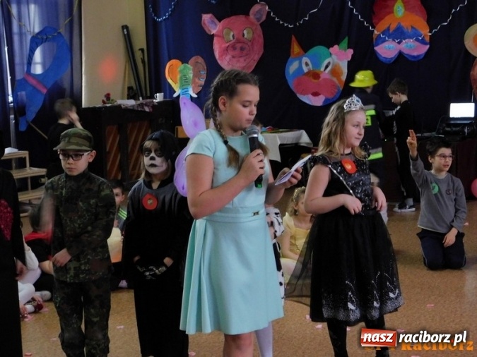 Zdjęcie w galerii na portalu naszraciborz.pl: Bal nad balami w Szkole Podstawowej nr 4  wiadomości z regionu