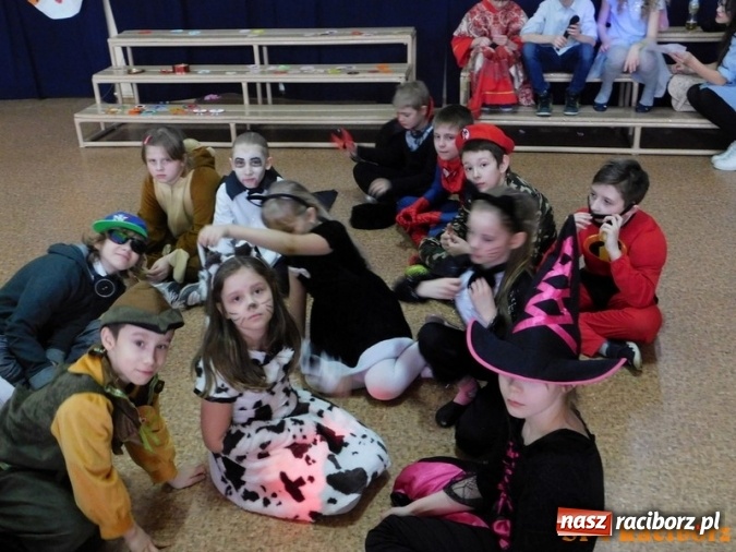 Zdjęcie w galerii na portalu naszraciborz.pl: Bal nad balami w Szkole Podstawowej nr 4  wiadomości z regionu