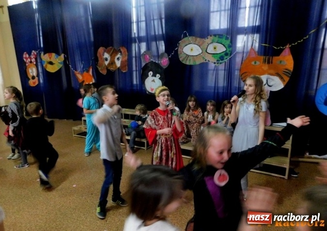 Zdjęcie w galerii na portalu naszraciborz.pl: Bal nad balami w Szkole Podstawowej nr 4  wiadomości z regionu
