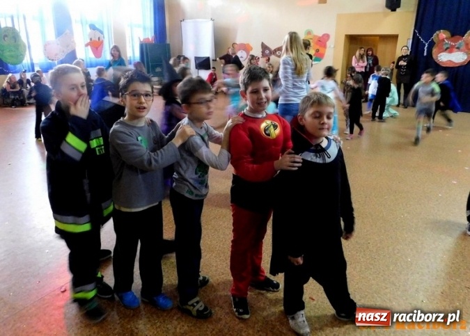 Zdjęcie w galerii na portalu naszraciborz.pl: Bal nad balami w Szkole Podstawowej nr 4  wiadomości z regionu