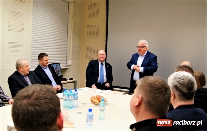 Zdjęcie w galerii na portalu naszraciborz.pl: Czy numery 997, 998 i 999 przestaną wkr&oacute;tce obowiązywać? wiadomości z regionu