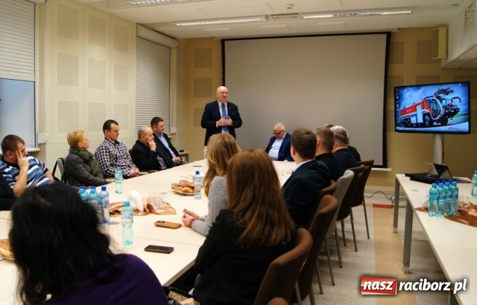 Zdjęcie w galerii na portalu naszraciborz.pl: Czy numery 997, 998 i 999 przestaną wkr&oacute;tce obowiązywać? wiadomości z regionu