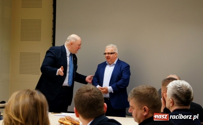 Zdjęcie w galerii na portalu naszraciborz.pl: Czy numery 997, 998 i 999 przestaną wkr&oacute;tce obowiązywać? wiadomości z regionu