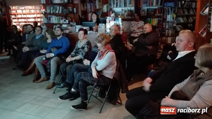 Zdjęcie w galerii na portalu naszraciborz.pl: O raciborskiej architekturze w księgarni Sowa wiadomości z regionu