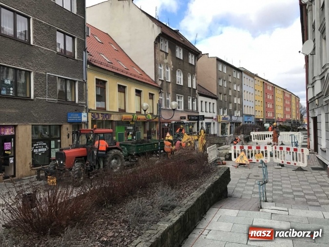 Zdjęcie w galerii na portalu naszraciborz.pl: Przebudowa ulicy Długiej w Raciborzu to nie tylko kwestia estetyki  wiadomości z regionu