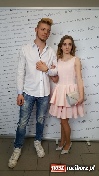 Zdjęcie w galerii na portalu naszraciborz.pl: Stylizacja na Czerwony Dywan, czyli konkurs fryzjerski w CKZiU nr 1 wiadomości z regionu