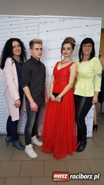 Zdjęcie w galerii na portalu naszraciborz.pl: Stylizacja na Czerwony Dywan, czyli konkurs fryzjerski w CKZiU nr 1 wiadomości z regionu