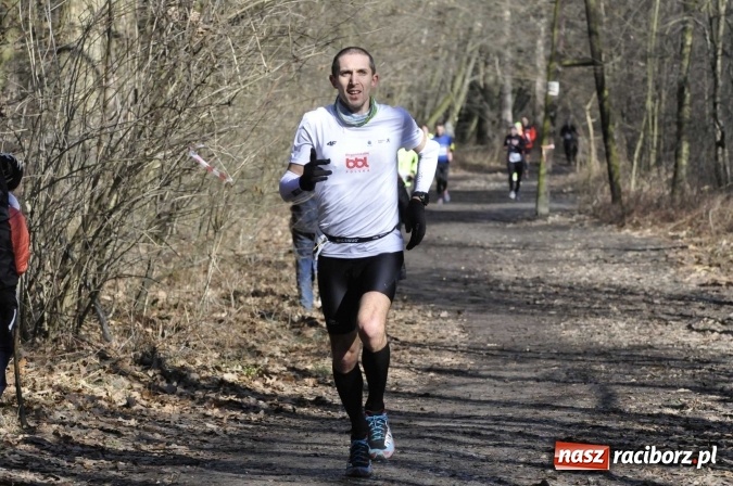 Zdjęcie w galerii na portalu naszraciborz.pl: VI Bieg Twardziela. Piękna pogoda, trudna trasa, rekordowa liczba uczestników wiadomości z regionu