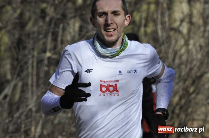 Zdjęcie w galerii na portalu naszraciborz.pl: VI Bieg Twardziela. Piękna pogoda, trudna trasa, rekordowa liczba uczestników wiadomości z regionu