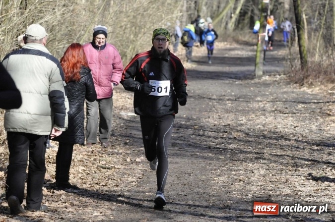 Zdjęcie w galerii na portalu naszraciborz.pl: VI Bieg Twardziela. Piękna pogoda, trudna trasa, rekordowa liczba uczestników wiadomości z regionu