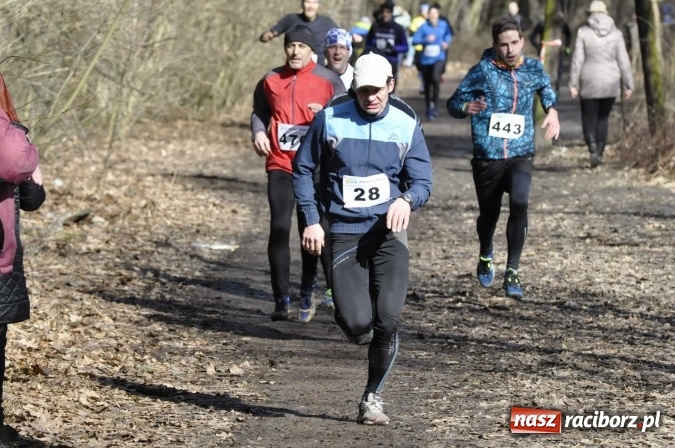 Zdjęcie w galerii na portalu naszraciborz.pl: VI Bieg Twardziela. Piękna pogoda, trudna trasa, rekordowa liczba uczestników wiadomości z regionu