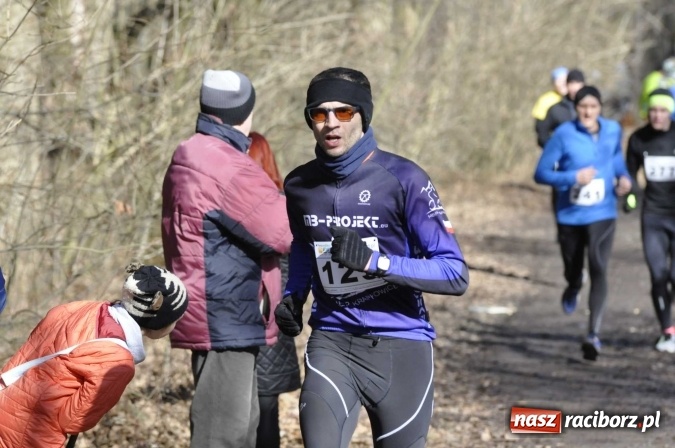 Zdjęcie w galerii na portalu naszraciborz.pl: VI Bieg Twardziela. Piękna pogoda, trudna trasa, rekordowa liczba uczestników wiadomości z regionu
